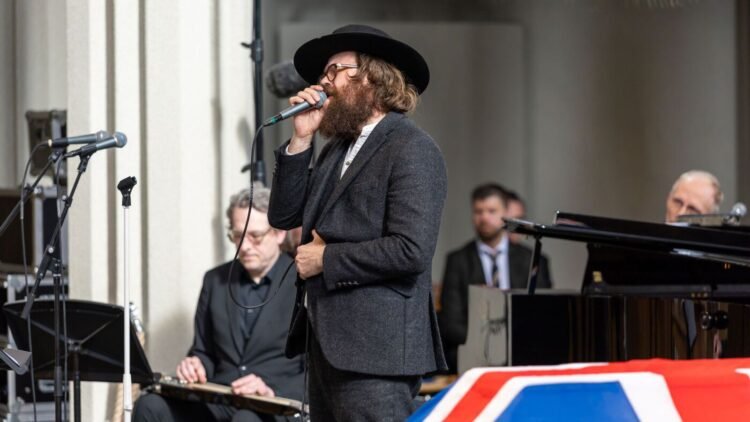 The main moments from Björgvin Halldórsson’s funeral