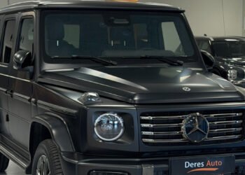 MOTOORI Spring mood at a car dealer
