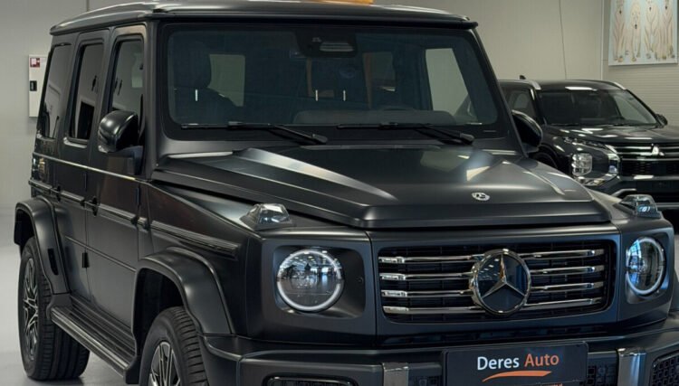 MOTOORI Spring mood at a car dealer