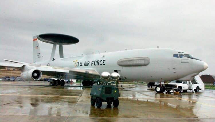 Media: Important US surveillance plane destroyed in Iranian attack