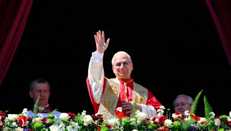 The Pope marks Easter with a message of peace