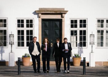 Negotiations on a new government continue on Monday