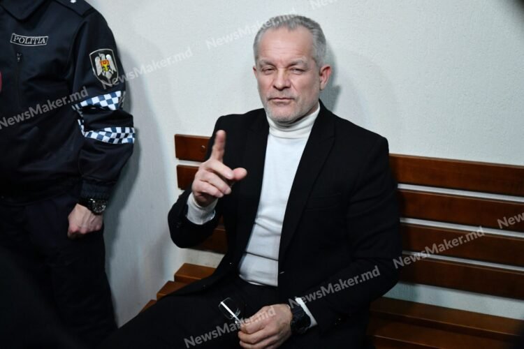 NM Espresso: Plahotniuc was sentenced to 19 years in prison, six police officers were detained in a corruption case, Natalie Portman’s parents came to Telenesti