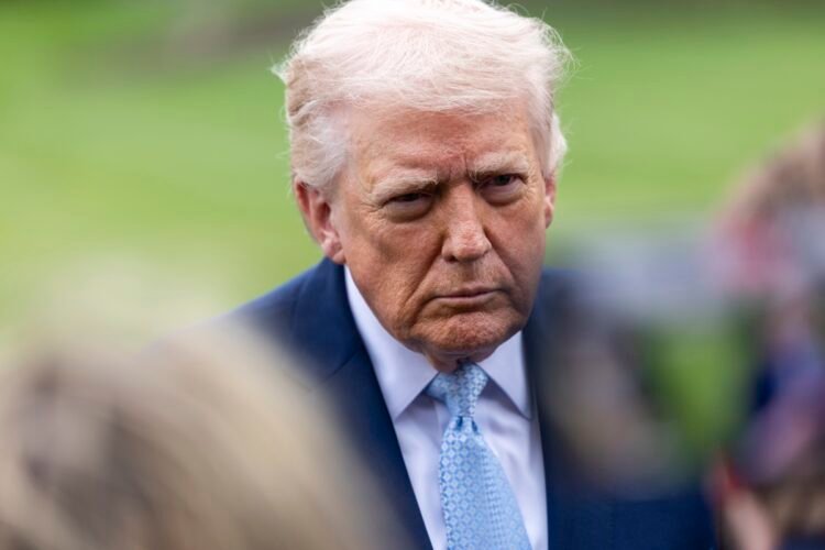 Trump asks to annul convictions of four leaders of the assault on the Capitol and close the case
