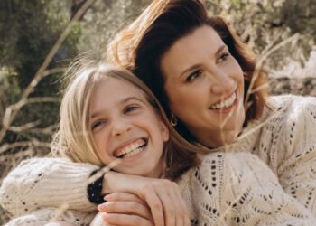 Anita Lutsenko boasted of spring photos with her 9-year-old daughter – new shots