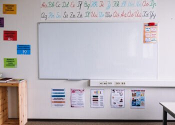 New Narva center to help support shift to Estonian-language education | News