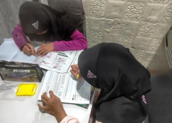 Digital poverty holding back needy children in Malaysia