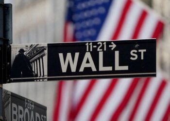 S&P 500, Nasdaq hit new records on Mideast hopes