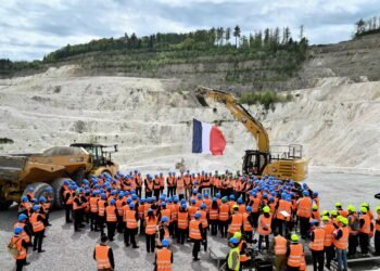 Macron wants to apply ‘Notre-Dame method’ to 150 strategic industrial projects