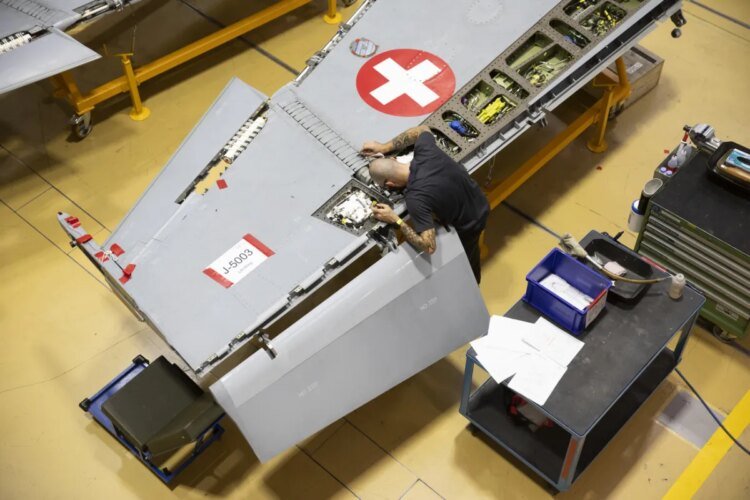 Swiss defence firm RUAG to rely entirely on Swiss AI
