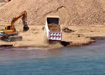 “This is obvious lawlessness”: President of the Academy of Sciences Abdrakhmatov commented on filling the shore of Lake Issyk-Kul with soil