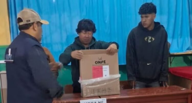 Elections 2026: The first voting station was set up in Arequipa at 4:45 in the morning | Carlos Noriega Jiménez School