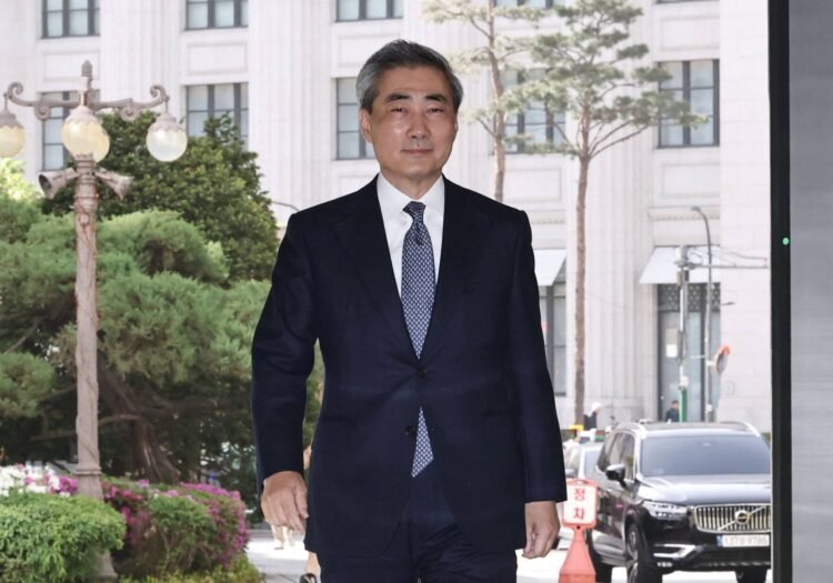 Taking Bank of Korea helm, crisis-era veteran pursues ambitious won overhaul