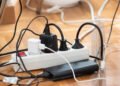 Bad habits that destroy device charging cables