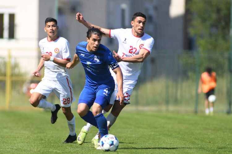 Sailor came close to Sutjeska by two points, Bubućnost further away from Europe, a draw between Jedinstva and Bokelje