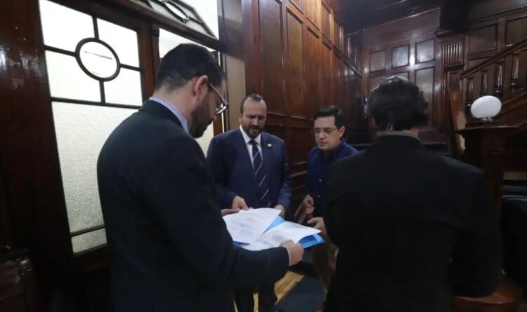 Postulator delivers final list and leaves the election of the attorney general in the hands of the Executive