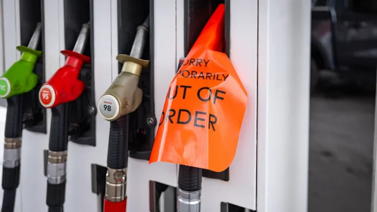 Petrol prices Australia: Unleaded drops below $2.10 in Sydney and Melbourne after Iran ceasefire