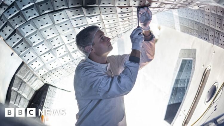 The 'dumb machine' promising a clean energy breakthroughA stellarator is difficult to build, but could it be the best way to make fusion energy work?