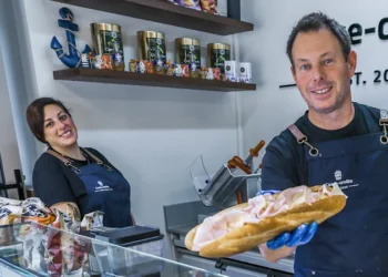 Melbourne CBD shops: Vacancy rates plummet as restaurants and bars surge