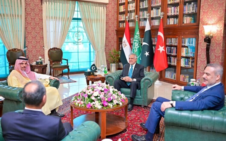 The foreign ministers of four countries will discuss the settlement of the conflict over Iran in Antalya