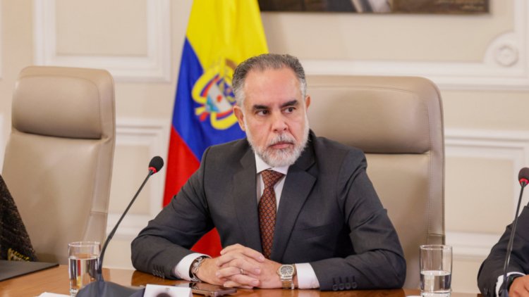 Armando Benedetti announced measures for candidates after threats against Paloma Valencia and damage to Iván Cepeda’s headquarters: he spoke about security schemes