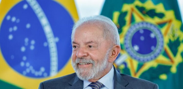 Lula expresses solidarity with Pope Leo XIV after criticism from Trump: “No one should be afraid of anyone”