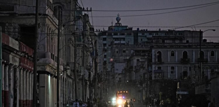 Cuba predicts blackouts for this Tuesday that will affect up to 60% of the country at the same time