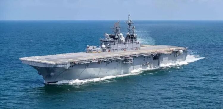 US warships cross Strait of Hormuz