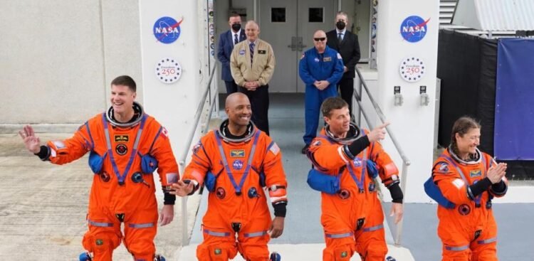 240,000 kilometers from home, Artemis II returns to Earth after a “surreal and profound” journey