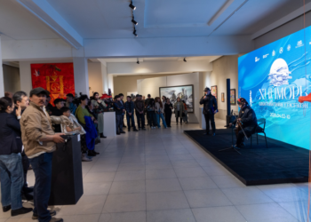 Artists Explore Spirit and Symbolism of Horses at “Khiimori” Exhibition