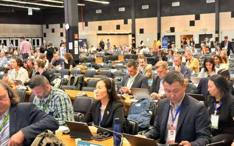 CMS COP15 Warns of Declining Migratory Species, Adopts New Conservation Measures