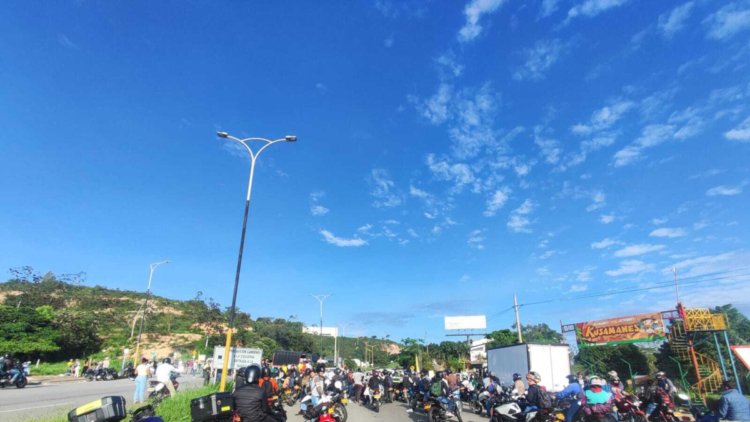 Five days of Santander strike: there are three active blockades, they closed the Lebrija road to the Palonegro airport again