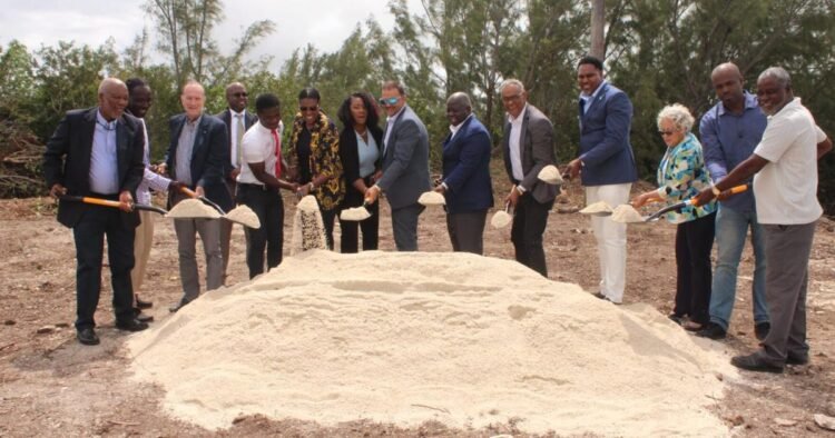 Govt breaks ground on Berry Isl. clinic | News