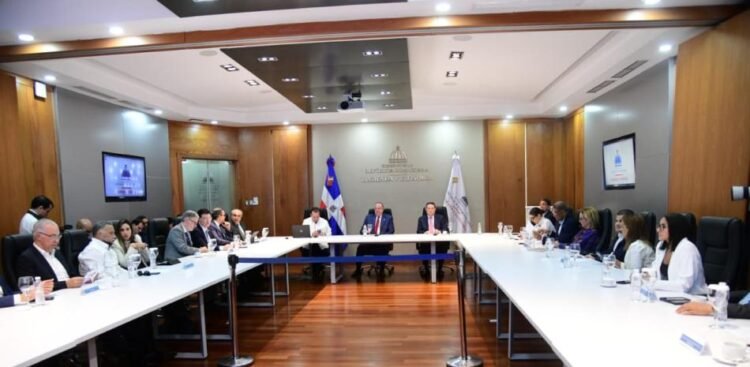 Government calls first meeting on Middle East crisis “positive”