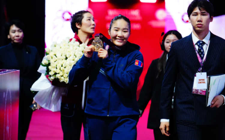 Davaanasan Becomes 10th Mongolian Female Asian Champion Wrestler