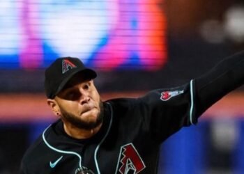 Rodriguez beats McLean in WBC rematch, Diamondbacks sweep