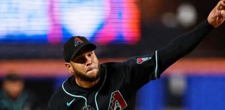 Rodriguez beats McLean in WBC rematch, Diamondbacks sweep