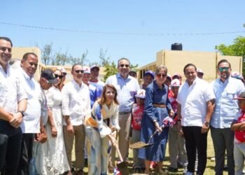 Inefi begins construction of a play at a Puerto Plata school