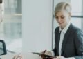 Job interview: coherence between image, conduct and professional strategy