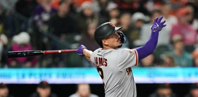 Willy Adames hits his second home run of the season in the Giants’ victory
