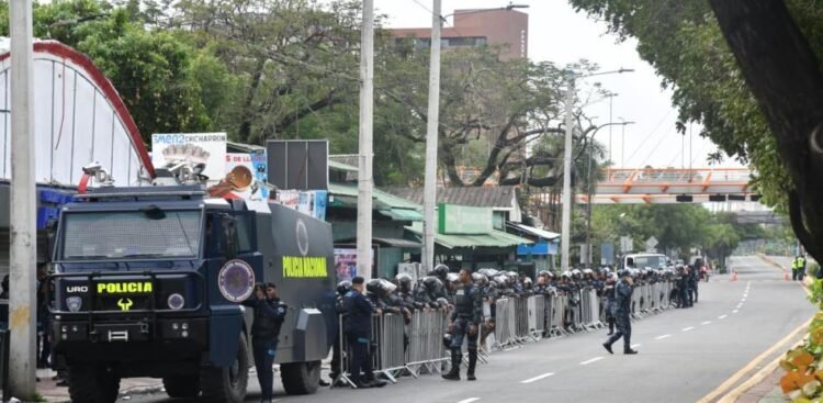 In images: Eviction of Teleoffers in Máximo Gómez with February 27