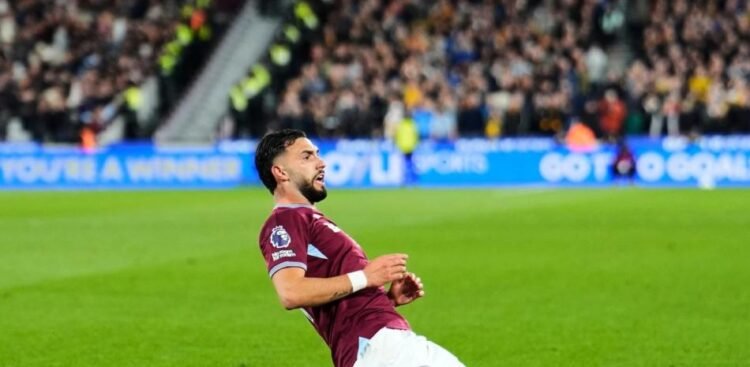 West Ham lights up in the 2nd half, beats Wolves and sends Tottenham to the relegation zone