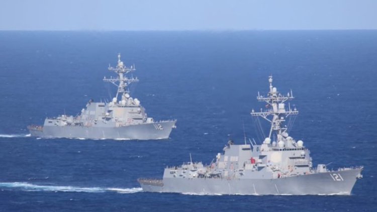 Two US destroyer ships enter the Strait of Hormuz to remove Iranian mines and ensure a safe route in the Persian Gulf