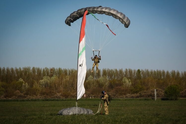 Military Skydivers Begin Preparations for the World Championship