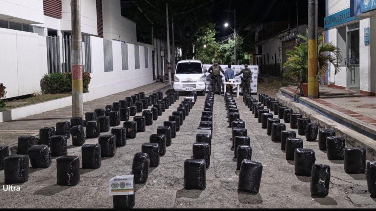 They seize 600 kilos of marijuana in the Huila road corridor and capture a man in flagrante delicto