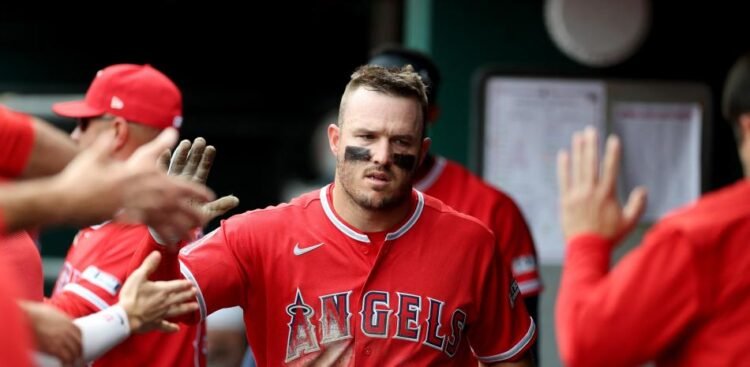 Trout homers for 3rd time in 2 games; Angels hit 5 homers and beat Yankees 7-1