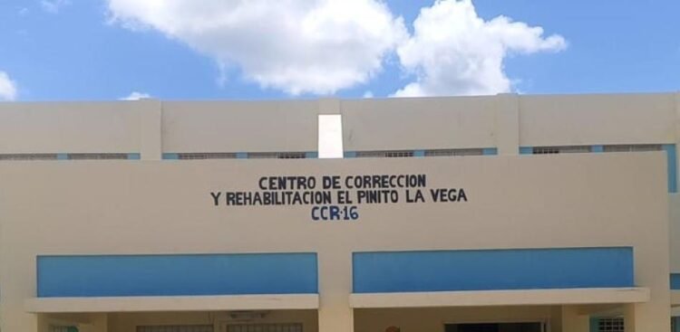 Four prisoners from El Pinito de La Vega are injured after a fight