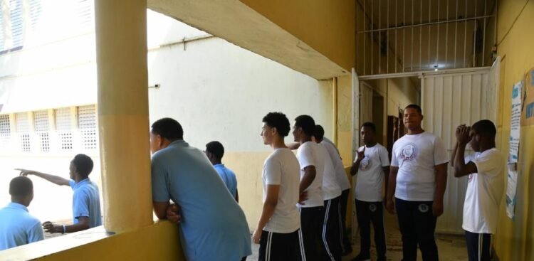 Schools resume teaching and activate measures to recover lost classes