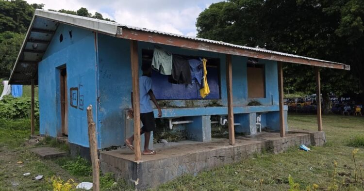 Ministerial visit highlights critical need in Efate schools