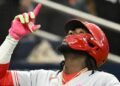 Elly De La Cruz, first Dominican with 10 home runs this season